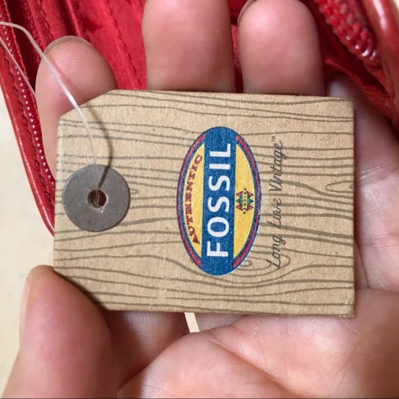 Fossil Hunter Zip Clutch Tomato Wallet Red Leather - Picture 7 of 7